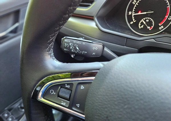 Skoda Superb cena 84000 przebieg: 121800, rok produkcji 2017 z Wrocław małe 172